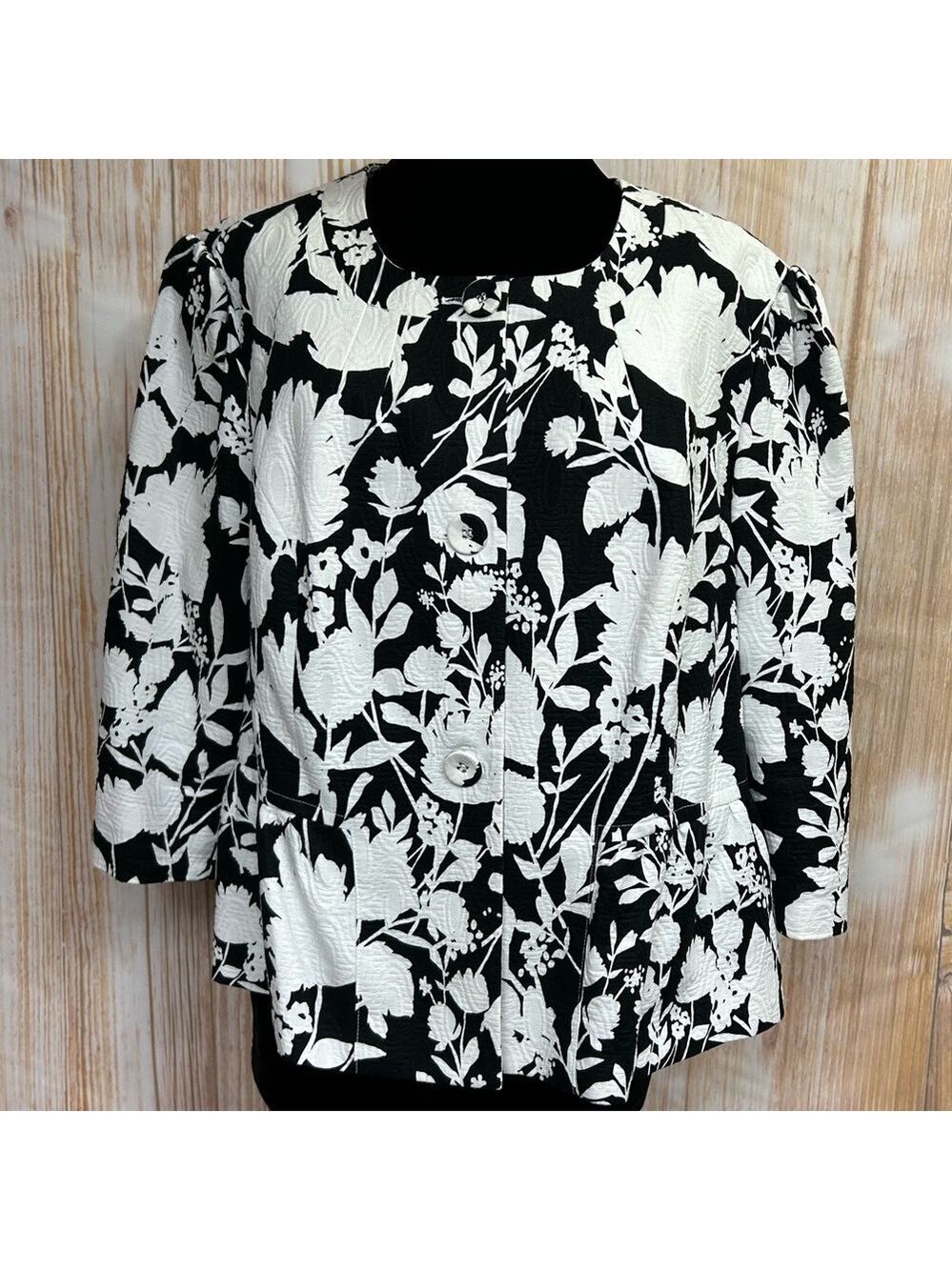 Chadwicks Black and White Floral Blazer